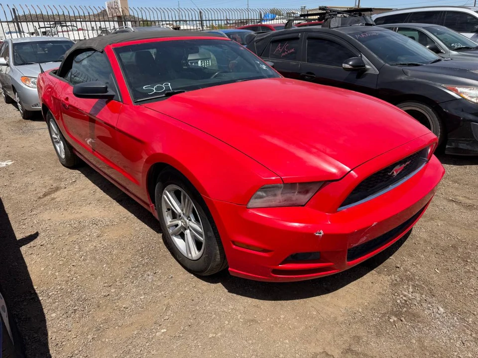 2014 Ford S197 Mustang - Image 2 of 4