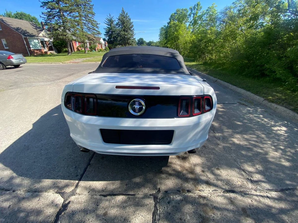 2014 Ford S197 Mustang - Image 6 of 7
