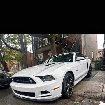 2014 Ford Mustang GT/CS