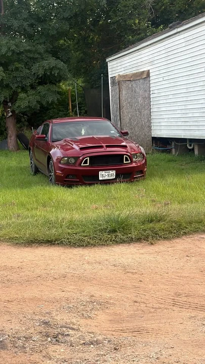 2014 Ford S197 Mustang - Image 2 of 3