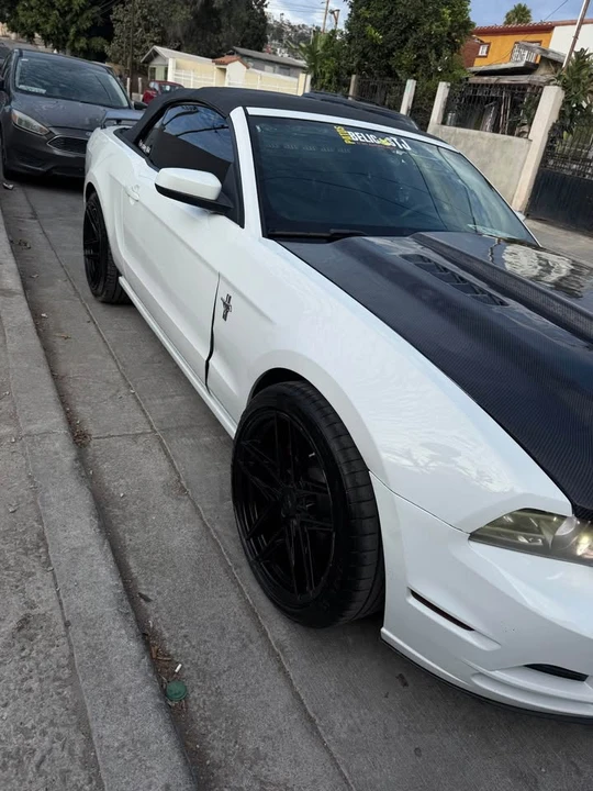 2014 Ford S197 Mustang - Image 4 of 15