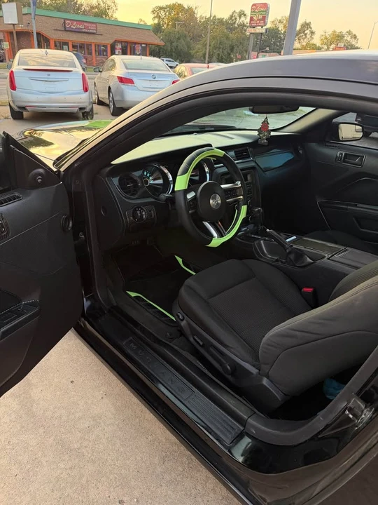 2014 Ford S197 Mustang - Image 12 of 16