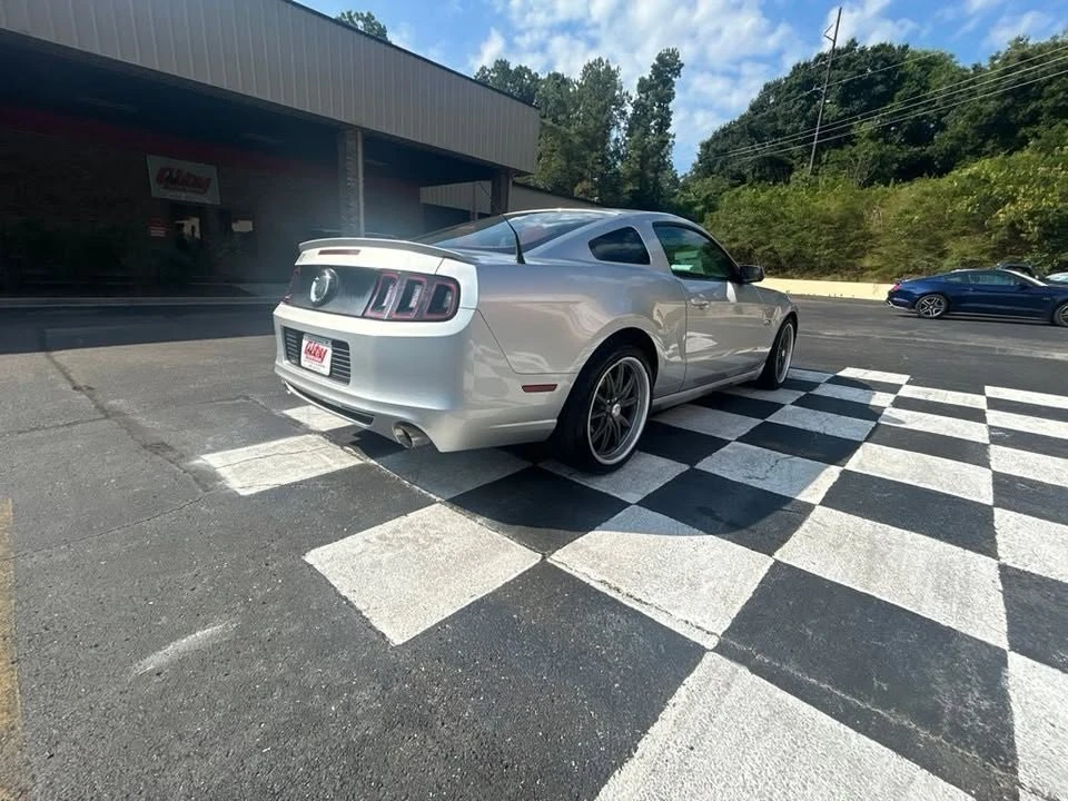2014 Ford S197 Mustang - Image 5 of 10