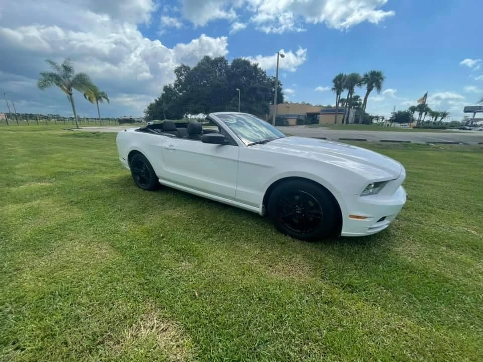 2014 Ford S197 Mustang - Image 11 of 17