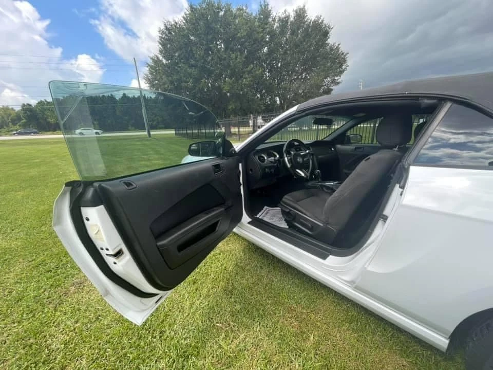 2014 Ford S197 Mustang - Image 13 of 17