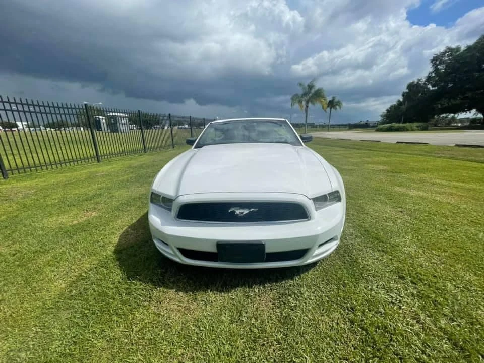 2014 Ford S197 Mustang - Image 9 of 17