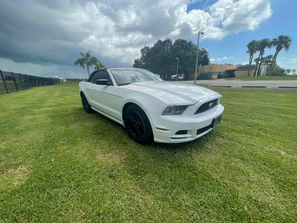 2014 Ford S197 Mustang - Image 8 of 17