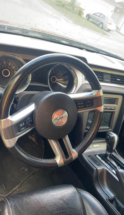 2014 Ford S197 Mustang - Image 10 of 11