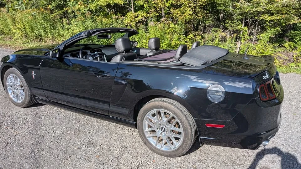 2014 Ford S197 Mustang - Image 2 of 5