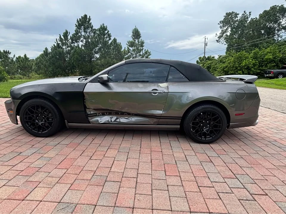 2014 Ford S197 Mustang - Image 4 of 4