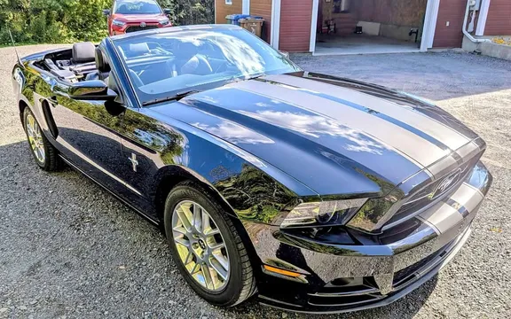 2014 Ford Mustang V6 Premium Convertible