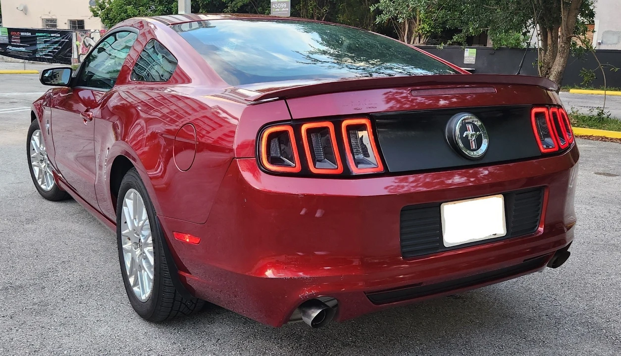 2014 Ford S197 Mustang - Image 8 of 31