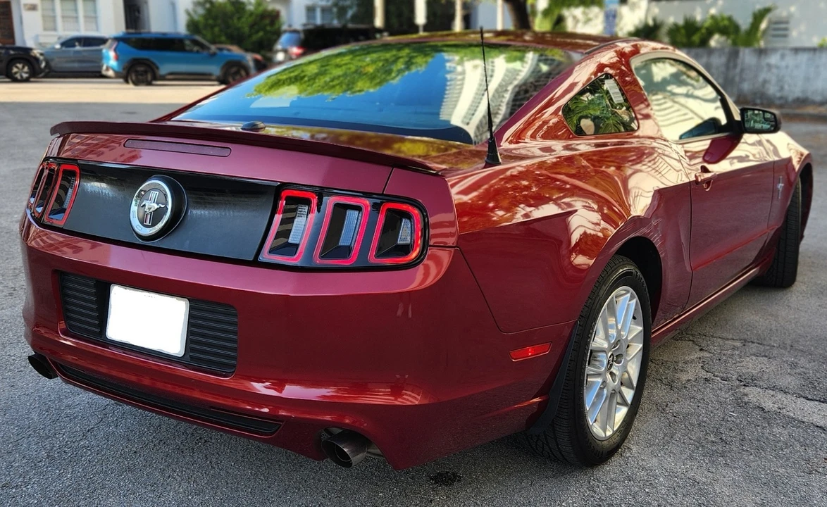 2014 Ford S197 Mustang - Image 9 of 31