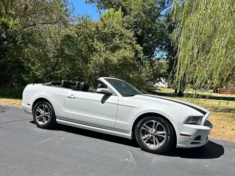2014 Ford Mustang Premium Convertible 2D