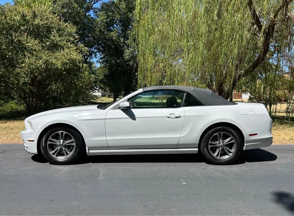 2014 Ford S197 Mustang - Image 10 of 14