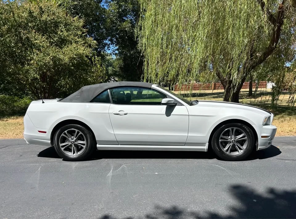 2014 Ford S197 Mustang - Image 4 of 14