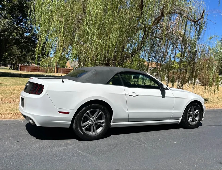 2014 Ford S197 Mustang - Image 6 of 14