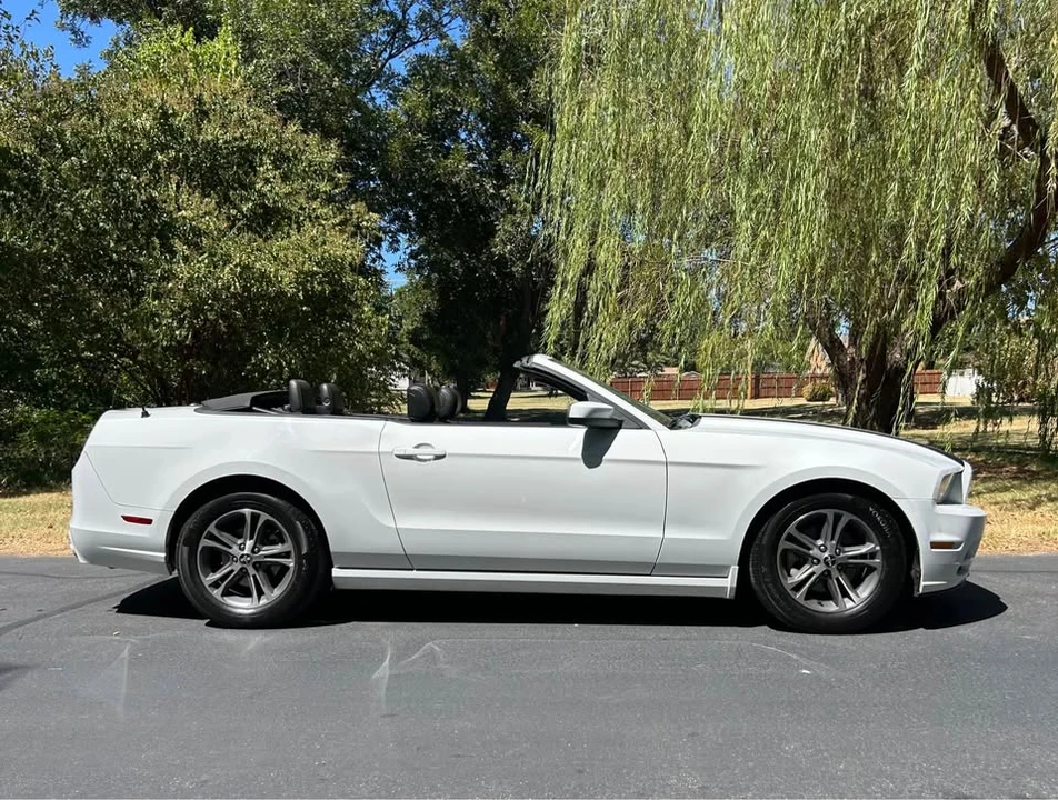 2014 Ford S197 Mustang - Image 3 of 14