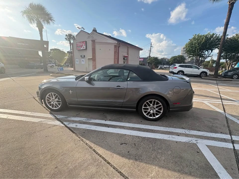 2014 Ford S197 Mustang - Image 9 of 10