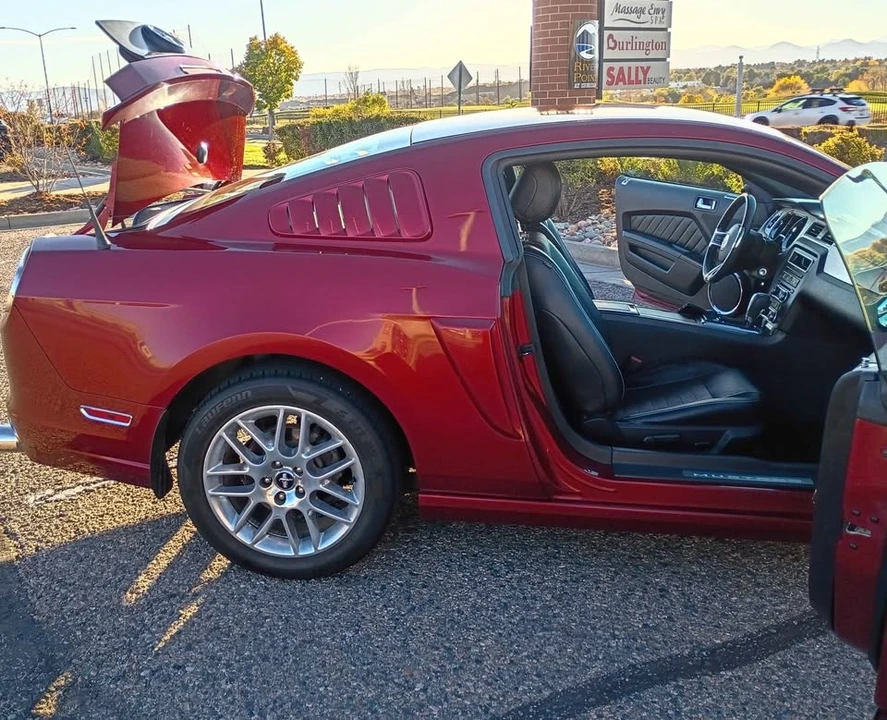 2014 Ford S197 Mustang - Image 7 of 16