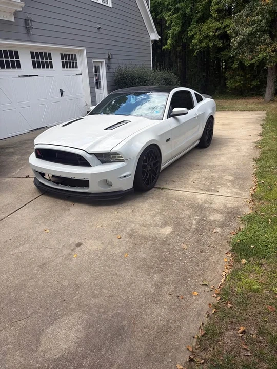 2014 Ford S197 Mustang - Image 2 of 8