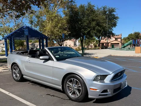 2014 Ford Mustang Premium V6 Convertible