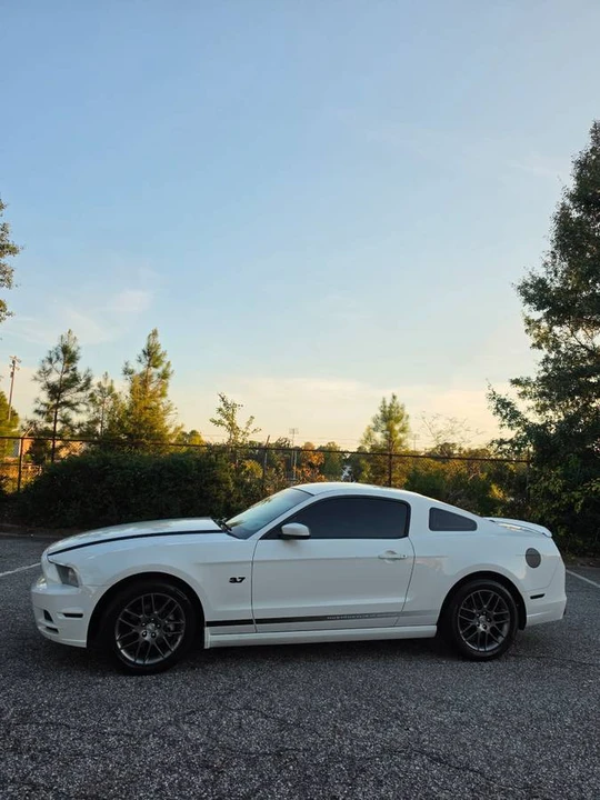 2014 Ford S197 Mustang - Image 2 of 13