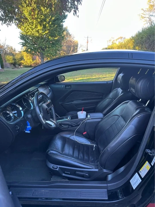 2014 Ford S197 Mustang - Image 2 of 12