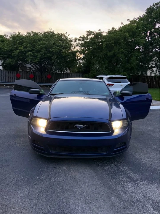 2014 Ford S197 Mustang - Image 2 of 8