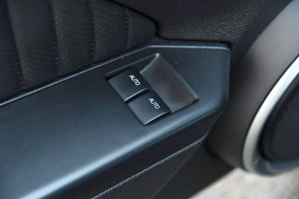 2014 Ford S197 Mustang - Image 12 of 20