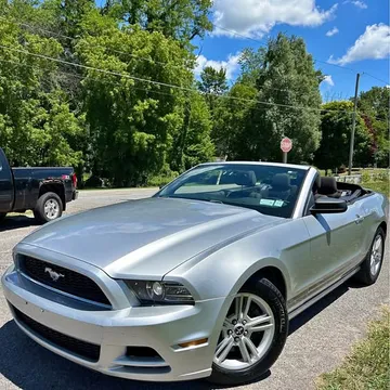 2014 Ford Mustang V6 Convertible
