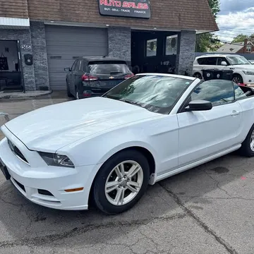 2014 Ford Mustang V6 Convertible