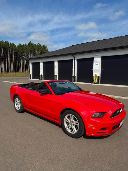 2014 Ford S197 Mustang - Image 2 of 15