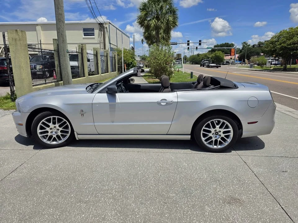 2014 Ford S197 Mustang - Image 9 of 15