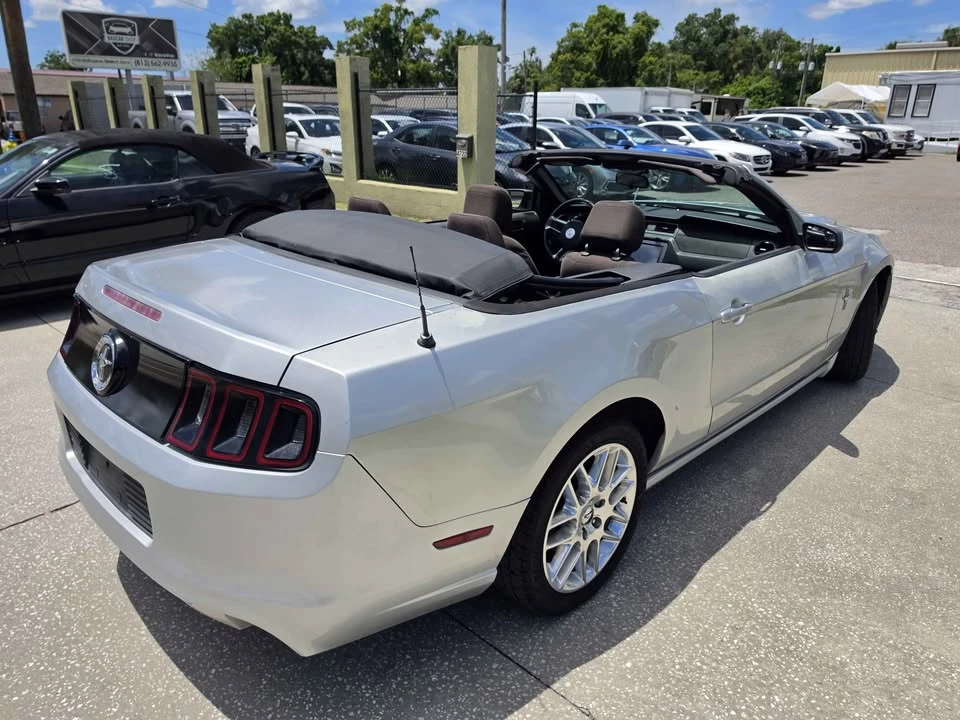 2014 Ford S197 Mustang - Image 10 of 15