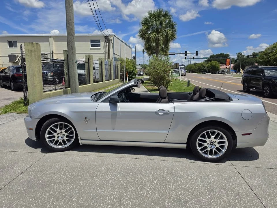 2014 Ford S197 Mustang - Image 6 of 15
