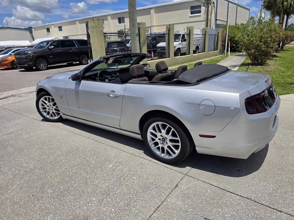 2014 Ford S197 Mustang - Image 11 of 15