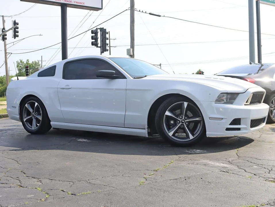 2014 Ford S197 Mustang - Image 2 of 19