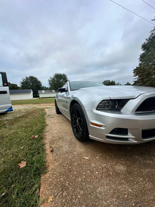 2014 Ford S197 Mustang - Image 3 of 8