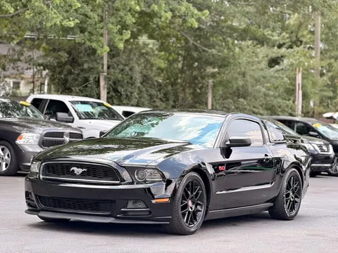 2014 Ford Mustang V6