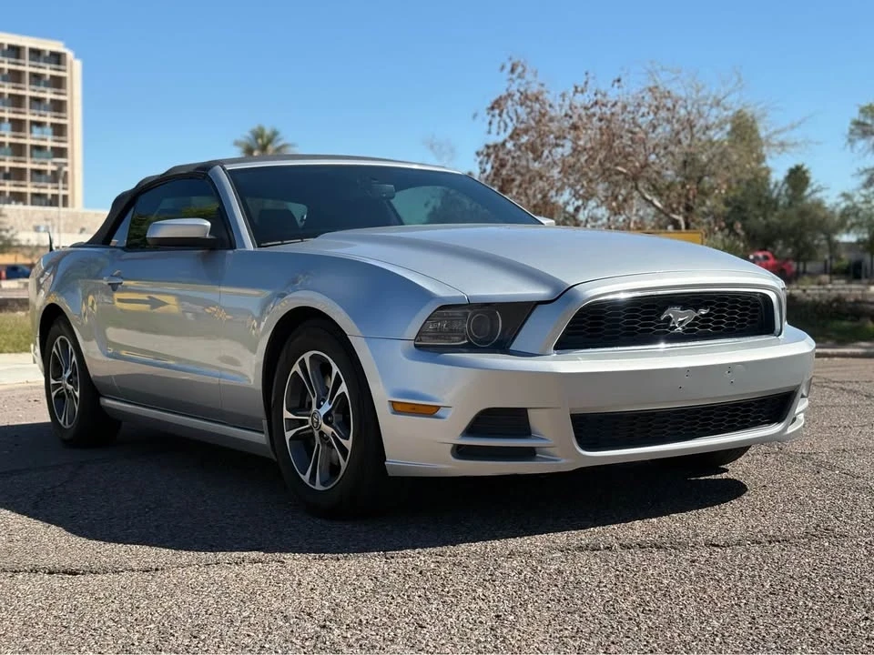 2014 Ford S197 Mustang - Image 2 of 8