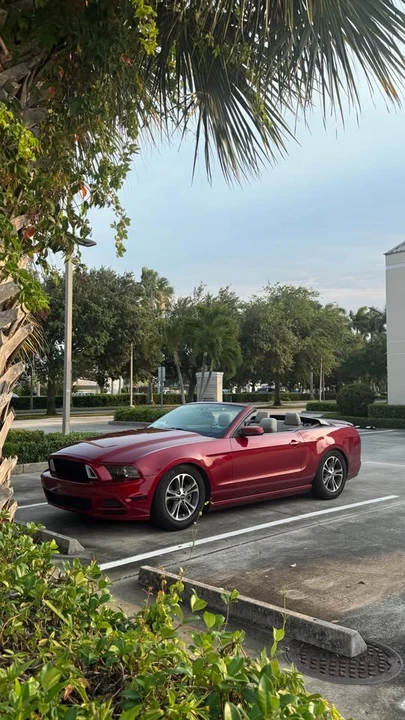 2014 Ford S197 Mustang - Image 2 of 6