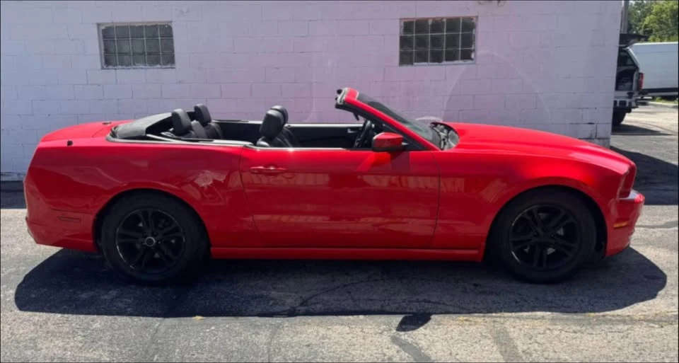 2014 Ford S197 Mustang - Image 2 of 9