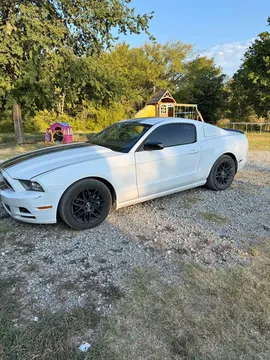 2014 Ford Mustang V6 Premium Coupe 2D