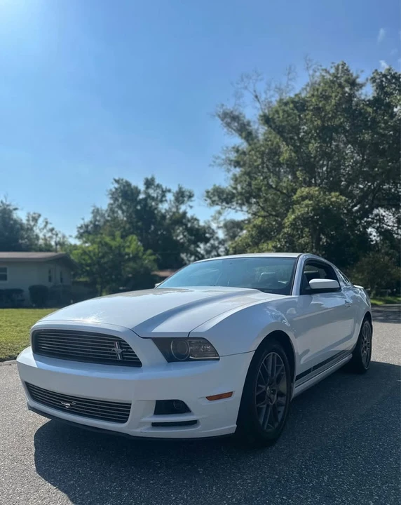 2014 Ford S197 Mustang - Image 2 of 13