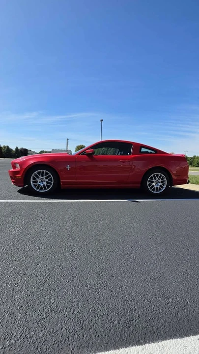 2014 Ford S197 Mustang - Image 2 of 13