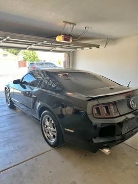 2014 Ford Mustang V6 Premium Coupe 2D