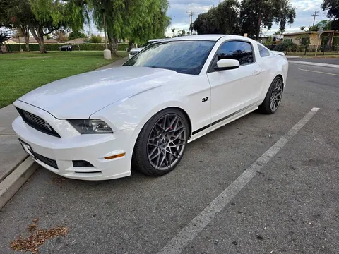 2014 Ford Mustang V6 Premium Coupe 2D