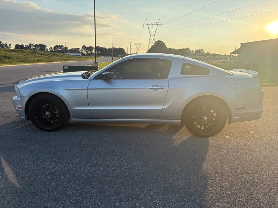 2014 Ford S197 Mustang - Image 5 of 9