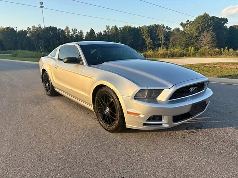 2014 Ford Mustang V6 Premium Coupe 2D